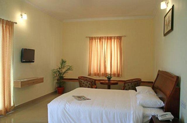 Kumararraja Palace Yelagiri Bilik gambar