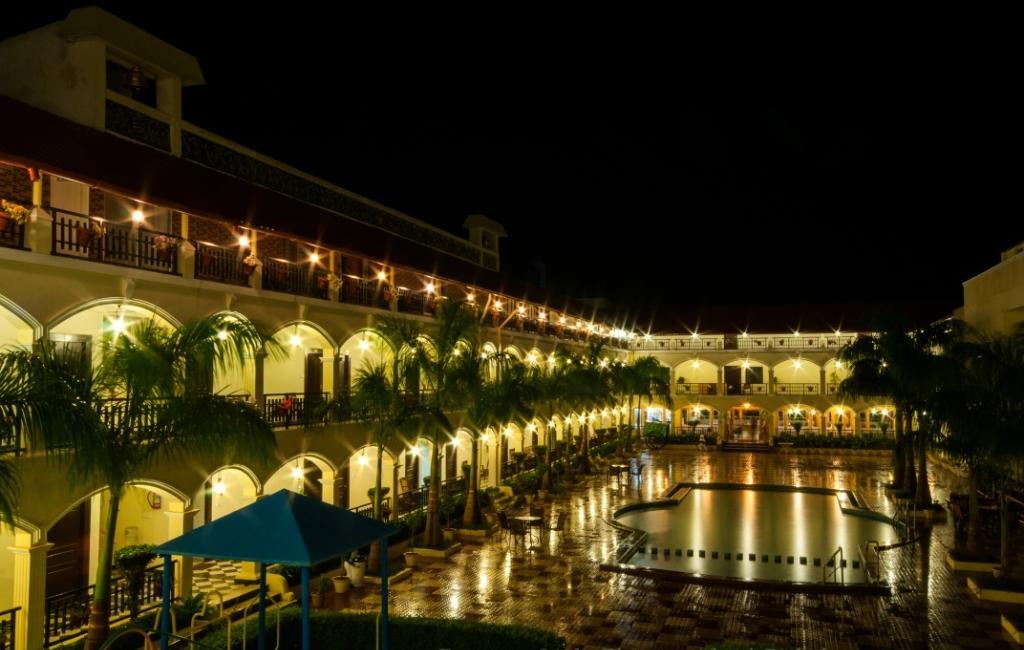Kumararraja Palace Yelagiri Luaran gambar