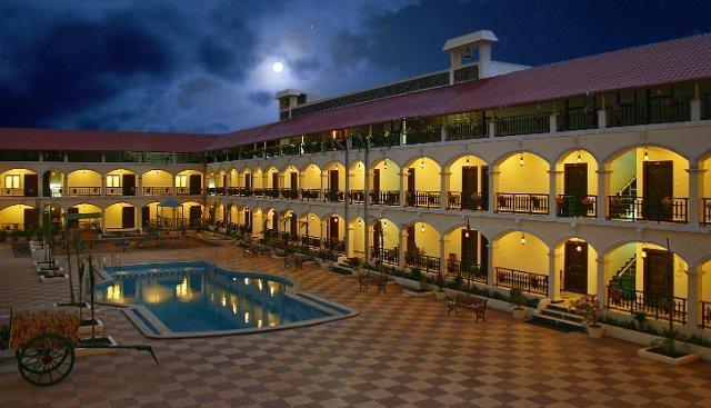 Kumararraja Palace Yelagiri Luaran gambar
