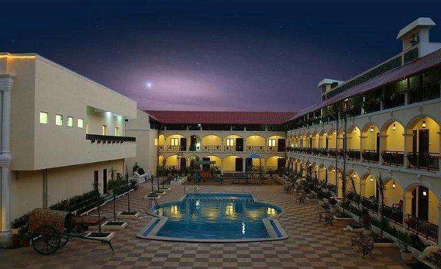Kumararraja Palace Yelagiri Luaran gambar