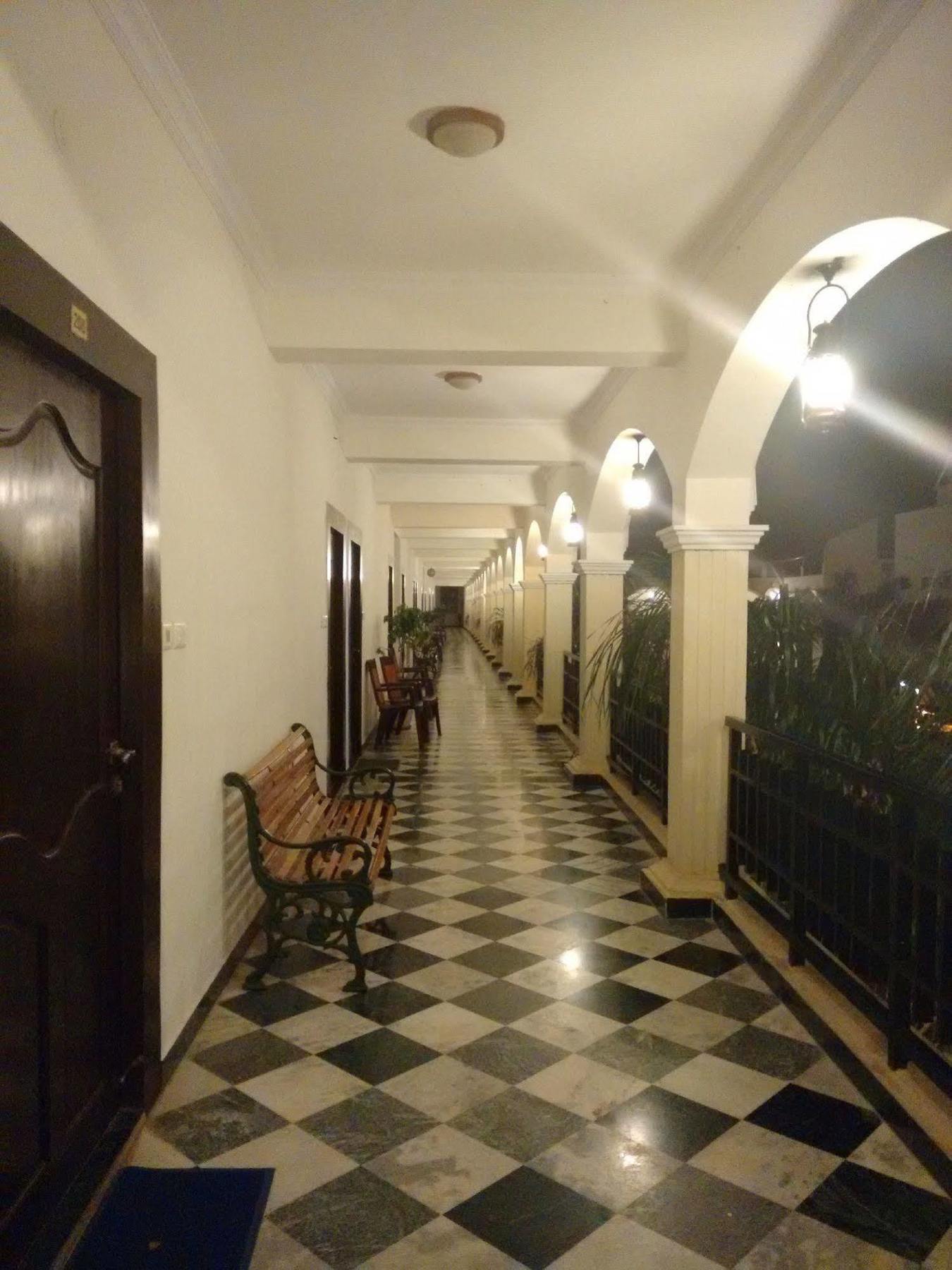 Kumararraja Palace Yelagiri Luaran gambar