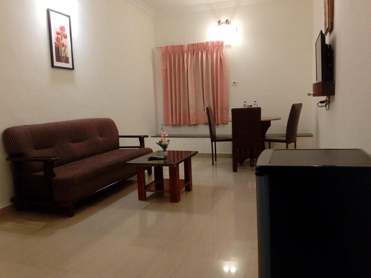 Kumararraja Palace Yelagiri Luaran gambar